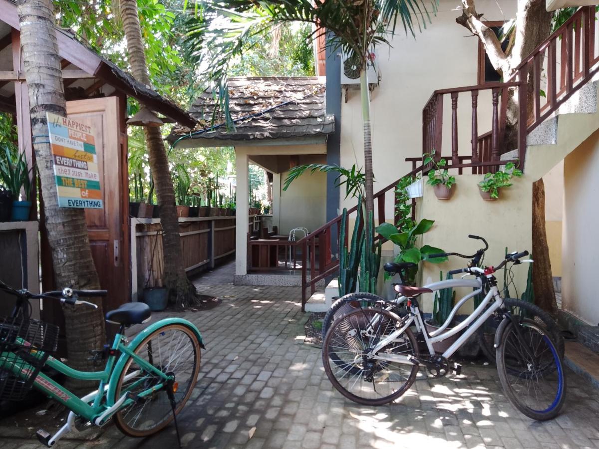 Mangga Homestay Gili Air Exterior foto